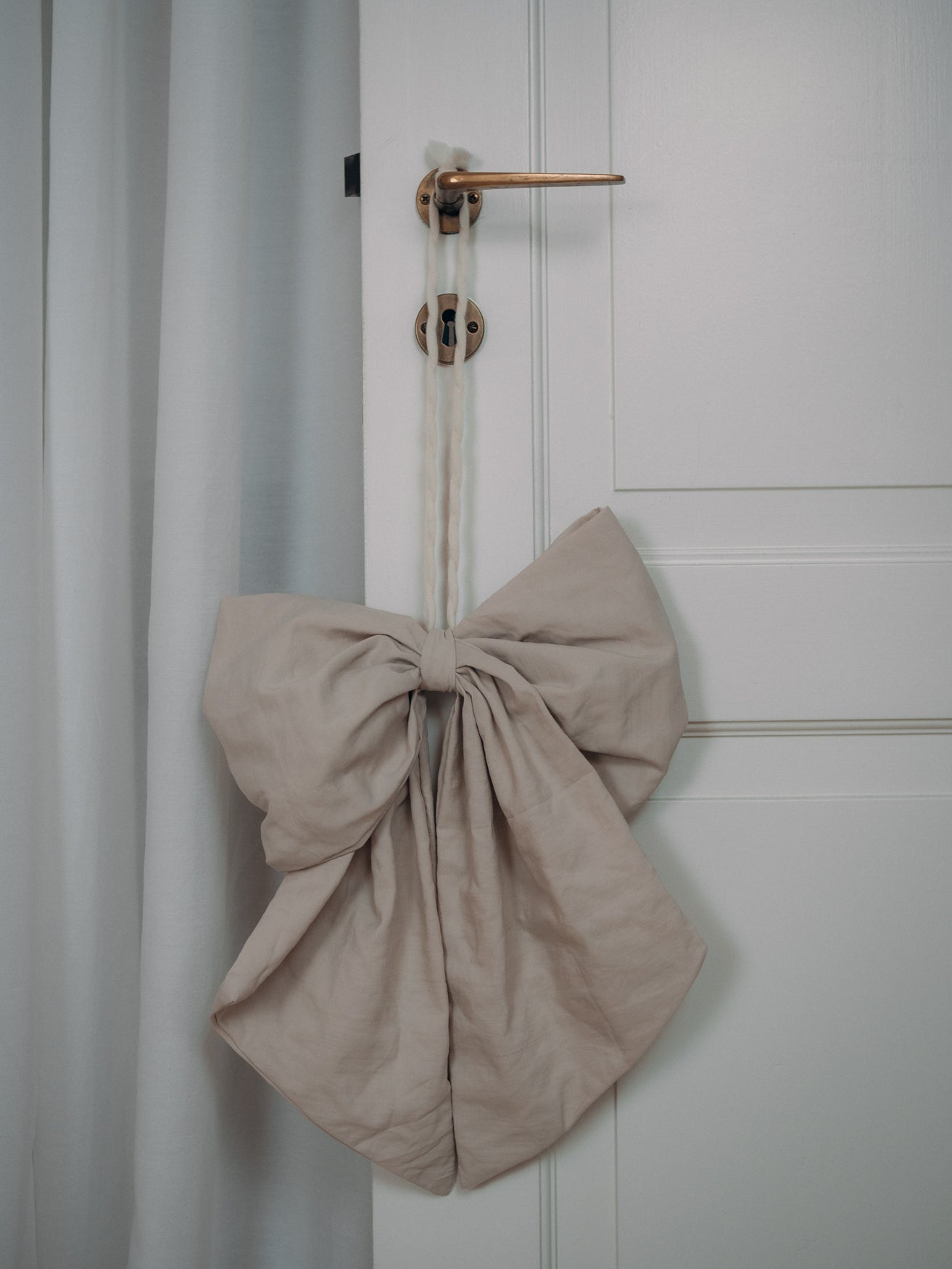 BOW BEIGE 6